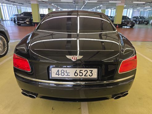 Bentley Flying Spur 4.0 — пробег 96 000 км — фото 4 из 5