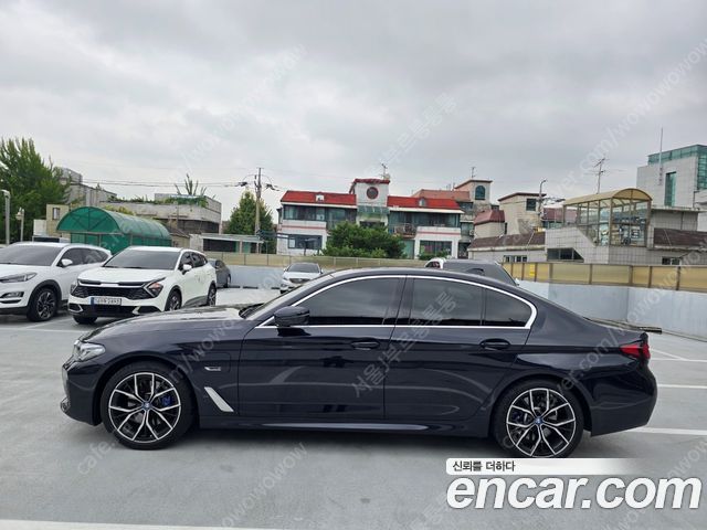 BMW 5-Series 530e M Sport — пробег 40 000 км — фото 2 из 5