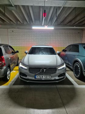 Volvo S90 B6 AWD Ultimate Bright — пробег 21 700 км — фото 2 из 5