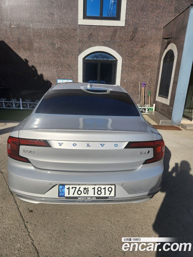 Volvo S90 B6 AWD Ultimate Bright — пробег 21 700 км — фото 4 из 5