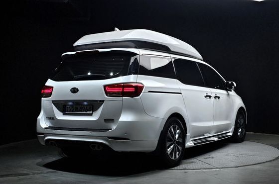 Kia Carnival 11-seater Hi-Limousine Prestige — пробег 97 412 км — фото 2 из 5
