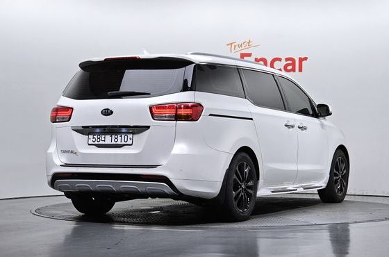 Kia Carnival 9-seater Noblesse — пробег 67 500 км — фото 2 из 5