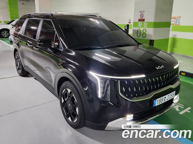 Kia Carnival HEV 9 seater Prestige — пробег 2 200 км — фото 3 из 5