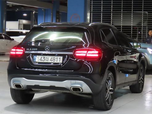 Mercedes-Benz GLA-Class GLA220 Premium — пробег 118 000 км — фото 2 из 5