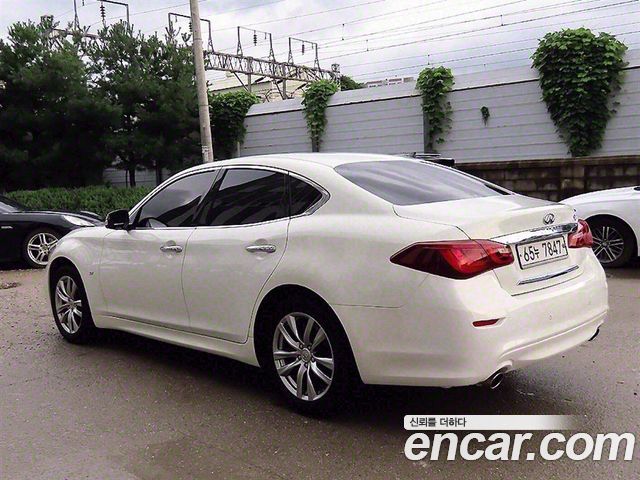 Infiniti Q70 3.7 Style — пробег 142 632 км — фото 3 из 5