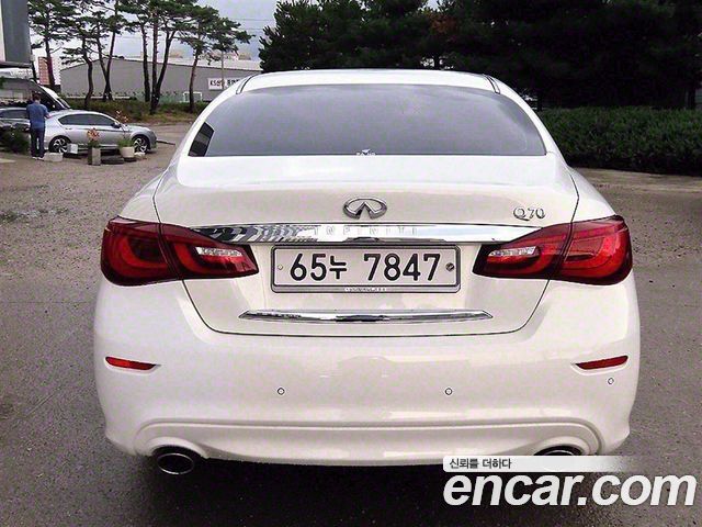 Infiniti Q70 3.7 Style — пробег 142 632 км — фото 4 из 5