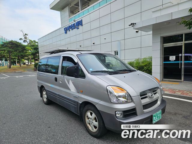 Hyundai Starex 9-Seater CRDi GRX Deluxe — пробег 146 000 км — фото 3 из 5