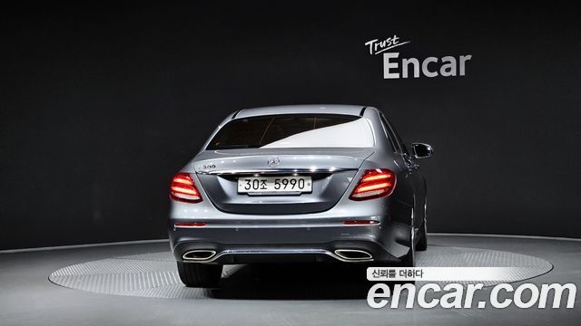 Mercedes-Benz E-Class из Кореи Encar