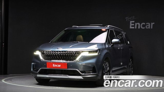 Kia Carnival Gasoline 9-Seater Signature — пробег 79 042 км — фото 1 из 5