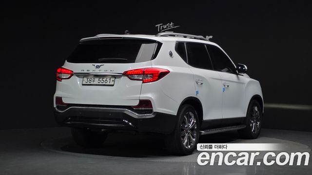 Ssangyong Rexton из Кореи Encar