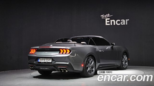 Ford Mustang 2.3 Ecoboost Premium Convertible — пробег 3 803 км — фото 2 из 5
