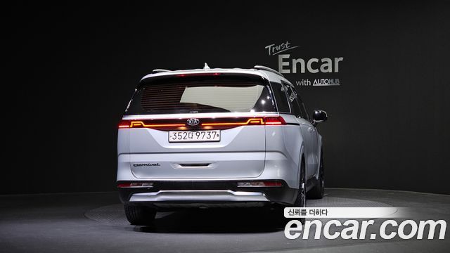 Kia Carnival 9-Seater Signature — пробег 119 155 км — фото 4 из 5