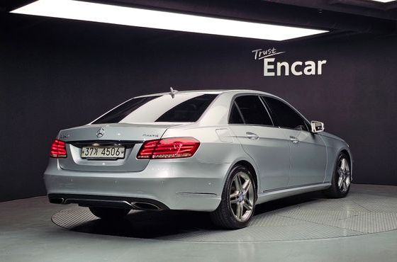 Mercedes-Benz E-Class E220 CDI Avantgarde — пробег 182 722 км — фото 2 из 5