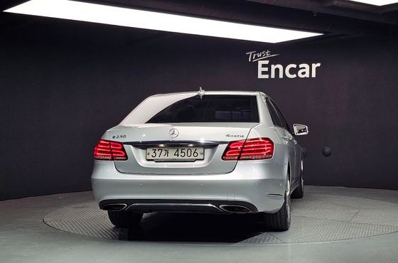 Mercedes-Benz E-Class E220 CDI Avantgarde — пробег 182 722 км — фото 4 из 5