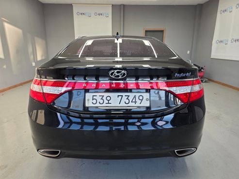 Hyundai Grandeur Premium — пробег 207 139 км — фото 4 из 5