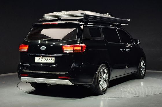 Kia Carnival 9-seater Prestige — пробег 166 900 км — фото 2 из 5