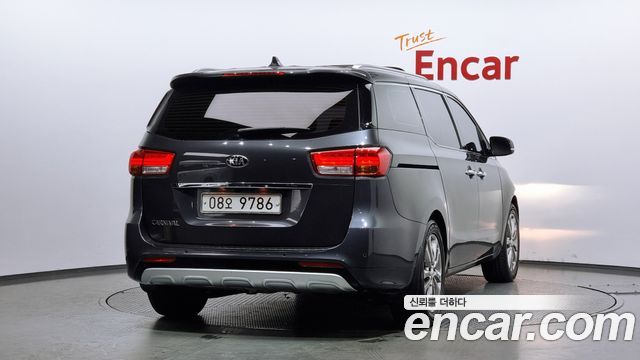 Kia Carnival из Кореи Encar