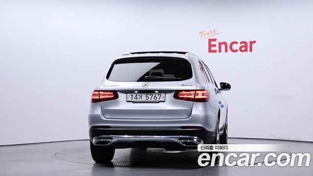 Mercedes-Benz GLC-Class GLC220 d 4MATIC Premium — пробег 62 056 км — фото 4 из 5