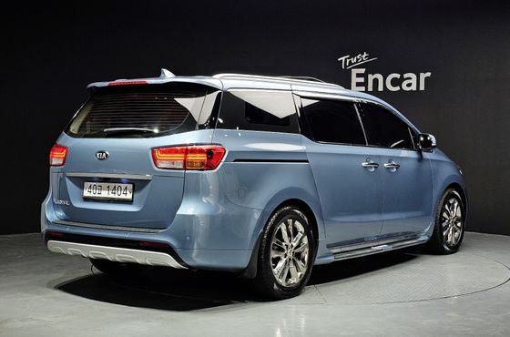 Kia Carnival 9-seater Noblesse — пробег 233 803 км — фото 2 из 5
