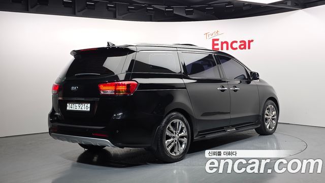 Kia Carnival из Кореи Encar