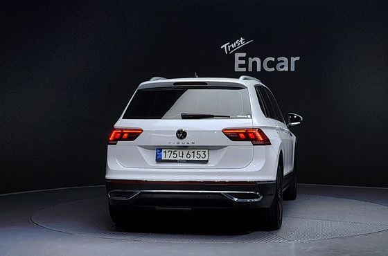 Volkswagen Tiguan 2.0 TDI Premium — пробег 55 142 км — фото 4 из 5