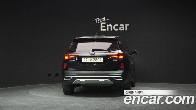 Kia Seltos из Кореи Encar