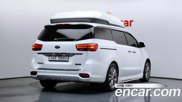 Kia Carnival 9-Seater Hi-Limousine Noblesse Special — пробег 158 513 км — фото 2 из 5