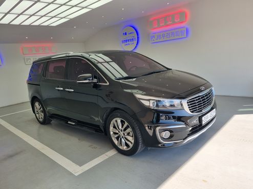 Kia Carnival 7-seater Limousine VIP — пробег 130 590 км — фото 2 из 5