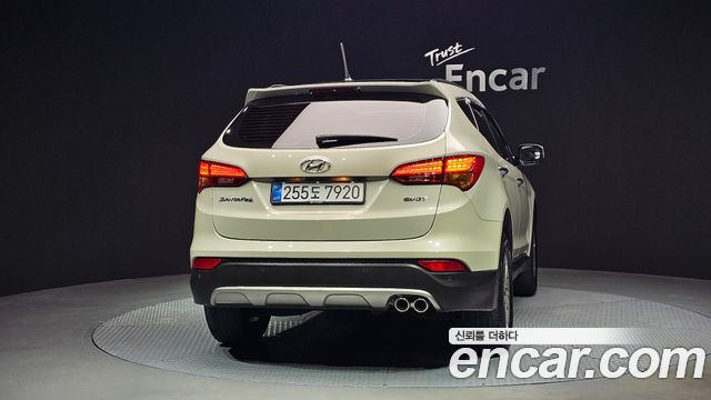 Hyundai Santafe Diesel(e-VGT) 2.0 2WD Premium — пробег 192 728 км — фото 4 из 5