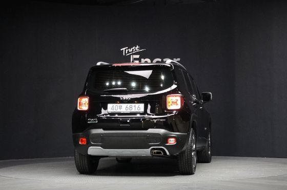 Jeep Renegade 2.0 Diesel Limited AWD — пробег 23 814 км — фото 4 из 5