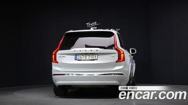 Volvo XC90 T8 Ultimate Bright Hybrid — пробег 147 443 км — фото 4 из 5