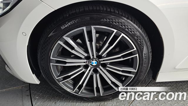 BMW 3-Series из Кореи Encar