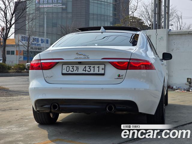 Jaguar XF 3.0 S AWD — пробег 119 000 км — фото 2 из 5