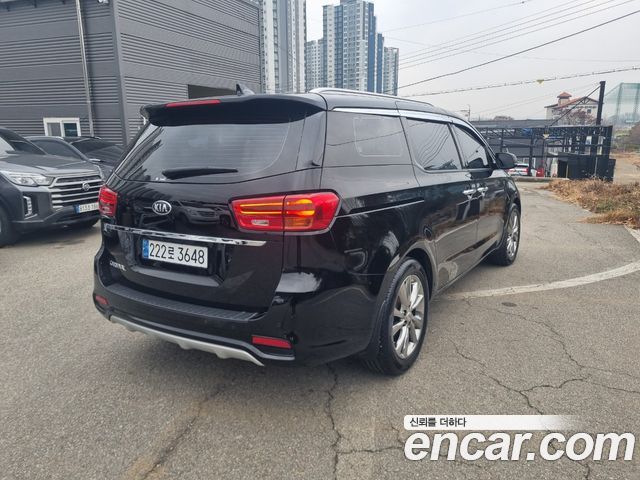 Kia Carnival 9-Seater Prstige — пробег 162 151 км — фото 3 из 5