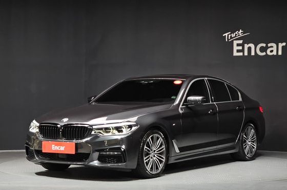 BMW 5-Series 530i xDrive M Sport Package Plus — пробег 85 235 км — фото 1 из 5
