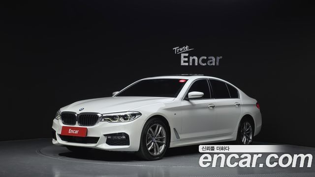 BMW 5-Series 520d xDrive M Sport Package — пробег 90 586 км — фото 1 из 5