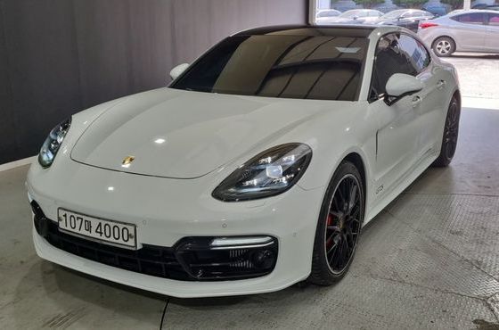 Porsche Panamera 4.0 GTS — пробег 77 631 км — фото 1 из 5