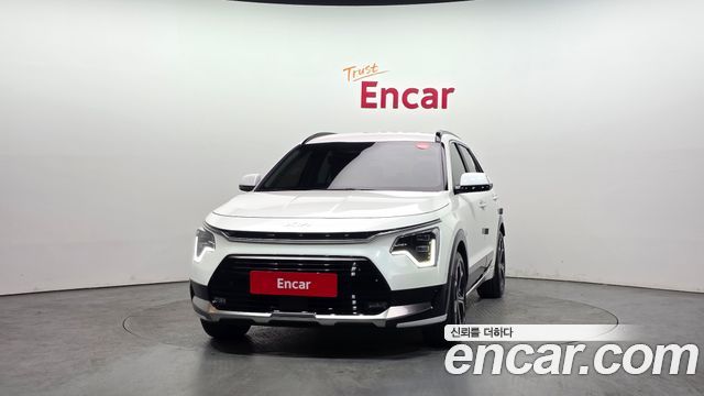 Kia Niro Signature — пробег 1 914 км — фото 3 из 5