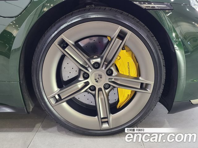 Porsche Taycan из Кореи Encar