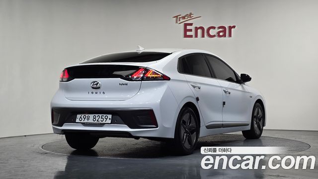 Hyundai Ioniq из Кореи Encar