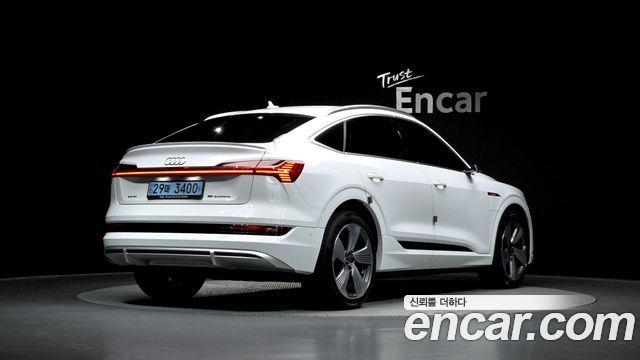 Audi e-tron 55 Quattro Sportback — пробег 94 182 км — фото 2 из 5