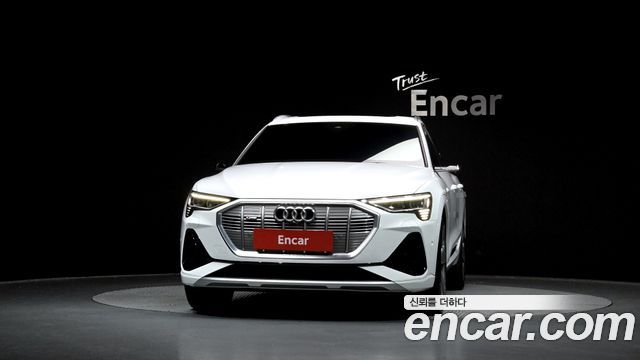 Audi e-tron 55 Quattro Sportback — пробег 94 182 км — фото 3 из 5