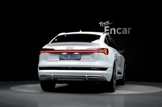 Audi e-tron 55 Quattro Sportback — пробег 94 182 км — фото 4 из 5