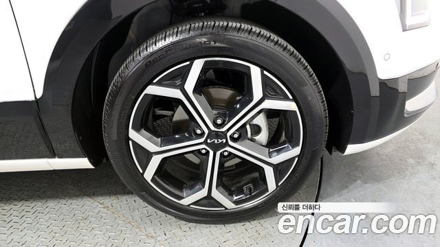 Kia Niro Signature — пробег 3 556 км — фото 5 из 5