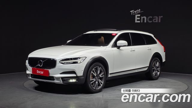Volvo V90 T5 Pro AWD — пробег 72 444 км — фото 1 из 5