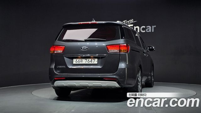 Kia Carnival из Кореи Encar