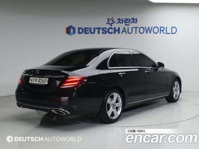 Mercedes-Benz E-Class из Кореи Encar