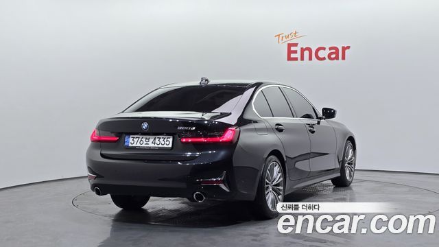 BMW 3-Series 320d Luxury — пробег 67 250 км — фото 2 из 5