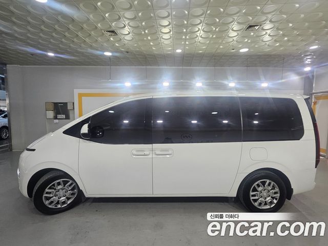 Hyundai Staria Tourer 9-Seater Modern — пробег 128 913 км — фото 3 из 5