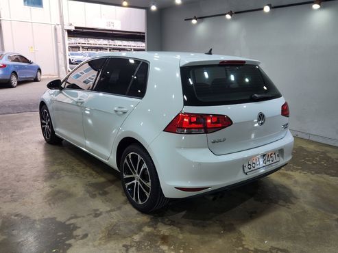 Volkswagen Golf 2.0 TDI Premium — пробег 121 500 км — фото 4 из 5